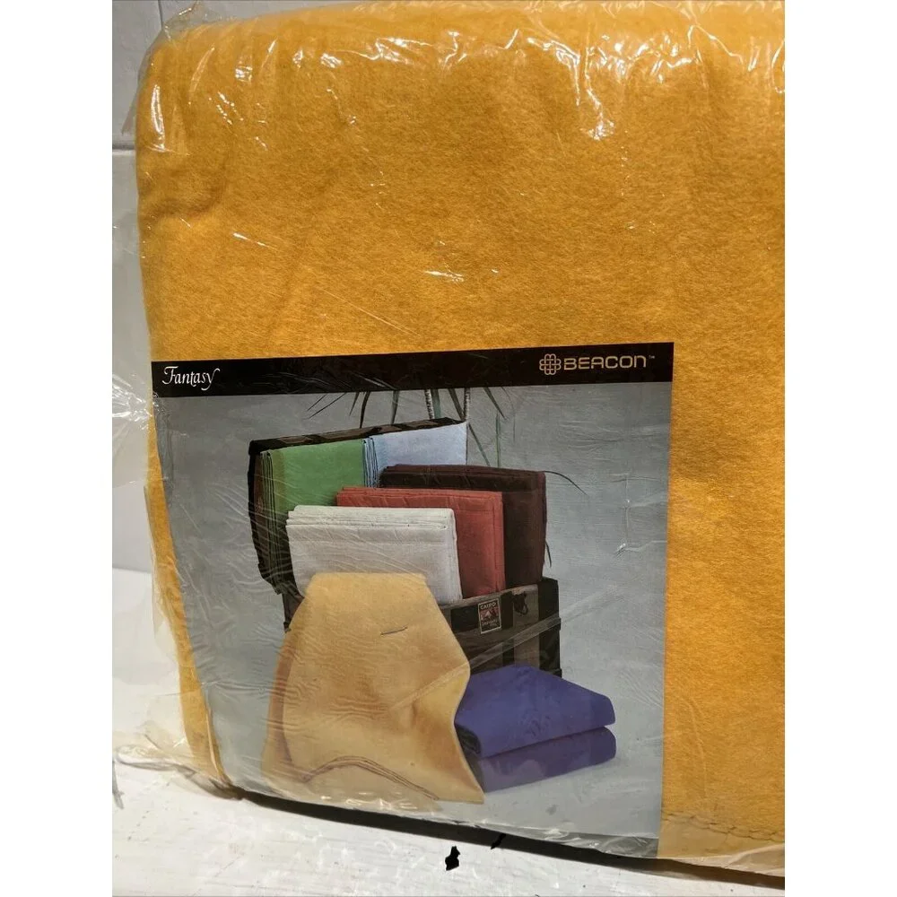 VTG NIP NOS BEACON FANTASY 100% ACRYLIC 72X90 RUSTIC yellow gold‎ BLANKET READ
